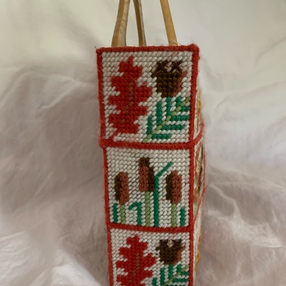 Vintage Fall 1970’s Needlework Patchwork handbag - Picture 3 of 6